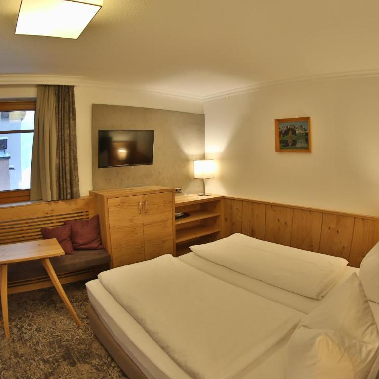 Aparthotel Acksteiner - Superior Doppelzimmer 1 mit Dusche - 4