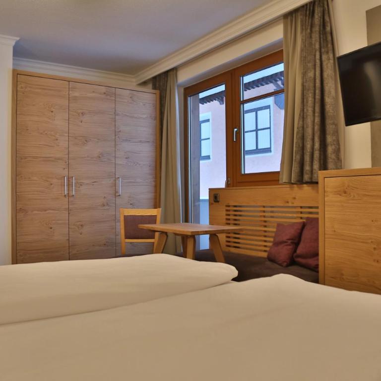 Aparthotel Acksteiner - Superior Doppelzimmer 1 mit Dusche - 5