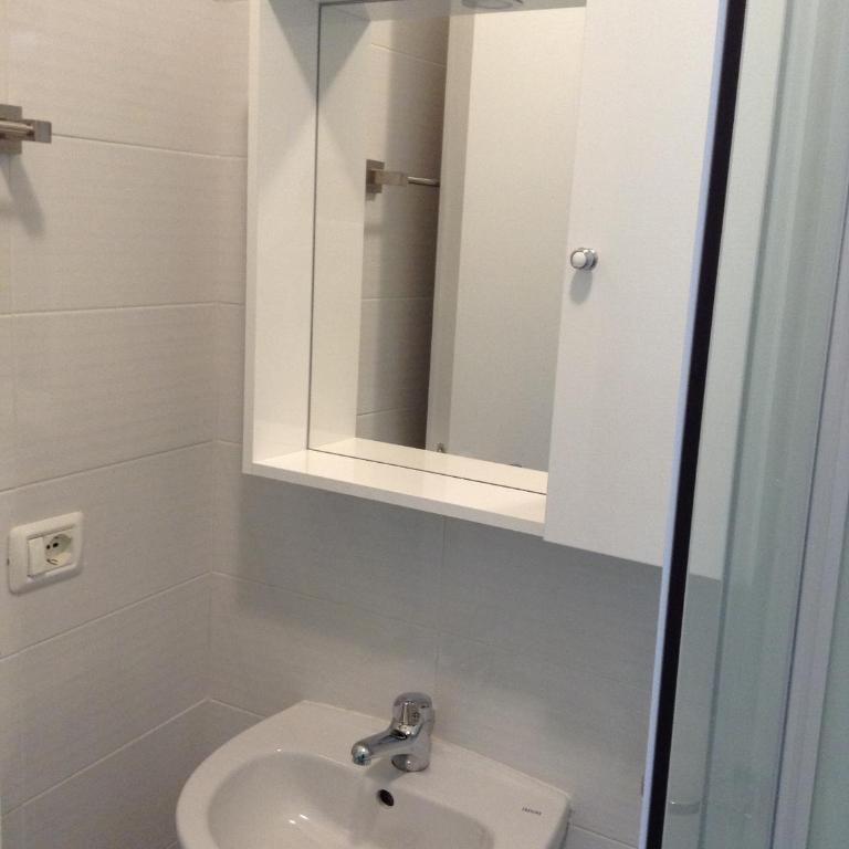 Florenceunita - Double Room with Private Bathroom - 7