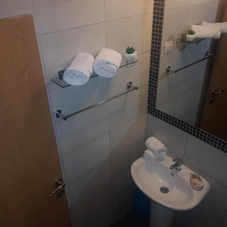 Villa D&B Budva - Double Room with Balcony - 5