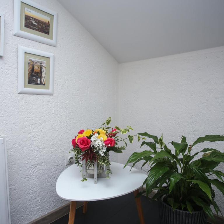 Apartman ART - Two-Bedroom House - 4