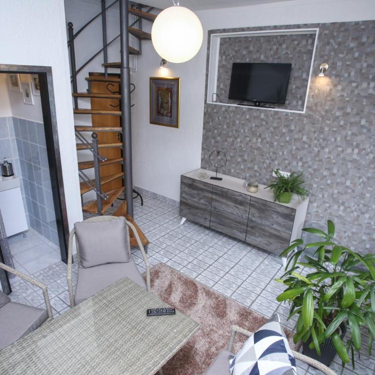 Apartman ART - Two-Bedroom House - 8