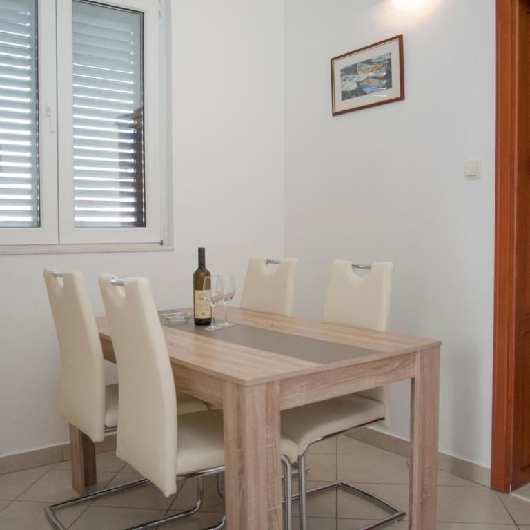 Apartments Mako - One-Bedroom Apartment with Balcony - 29