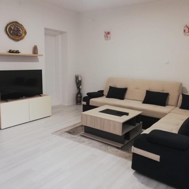Apartman Gosto - Two-Bedroom Apartment - 10