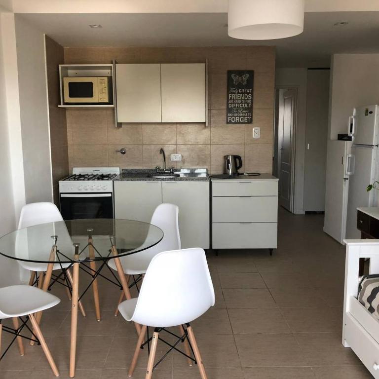 Departamento luminoso de buena ubicación en Paraná - One-Bedroom Apartment - 11