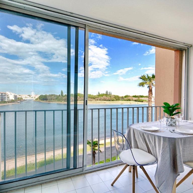 Appart 6 pers vue mer-piscine-parking-clim-wifi - Appartement - Vue sur Mer - 1