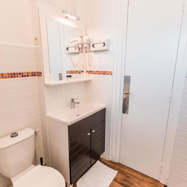 Hotel Belle Vue Royan - Grande Chambre Double (2 Adultes + 2 Enfants) - 4