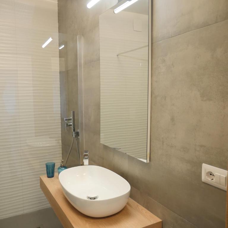 Poggio Miramare Luxury Home - One-Bedroom Apartment - 30