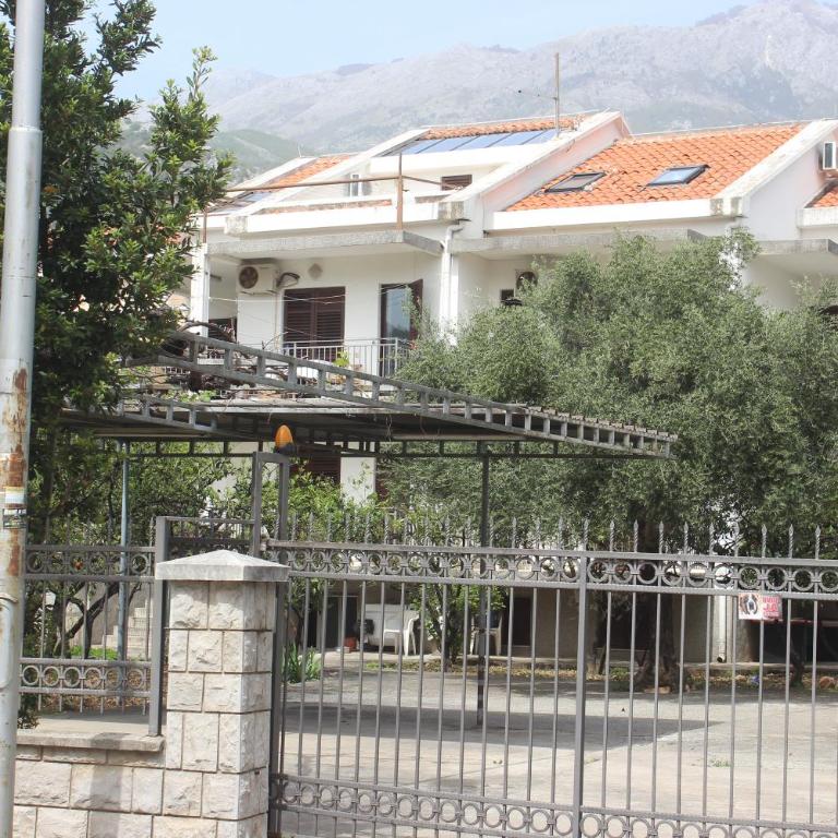 Nir Apartments Budva - Twin Room with Balcony - 2