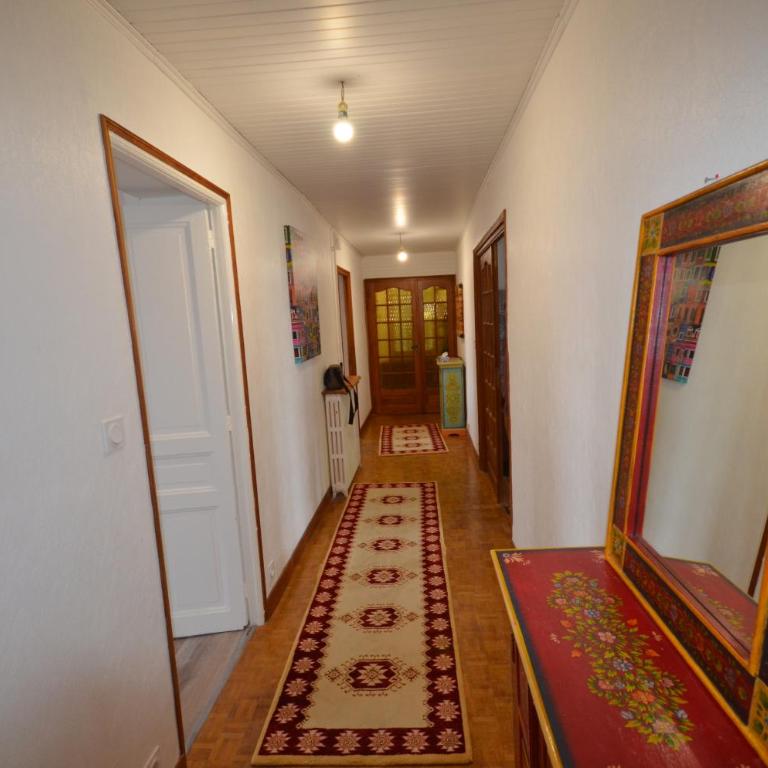 23 Rue de la République - Appartement avec Vue sur la Montagne - 14