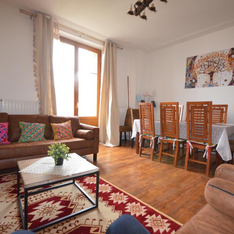 23 Rue de la République - Appartement avec Vue sur la Montagne - 17