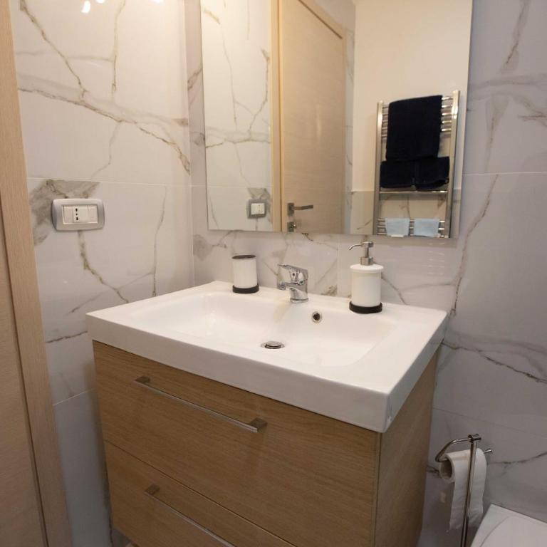 Privilege Chiaia by Dimorra - Appartamento con 2 Camere da Letto - 18