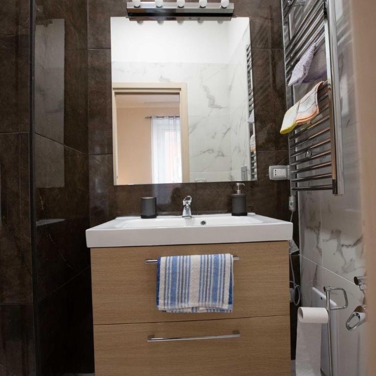 Privilege Chiaia by Dimorra - Appartamento con 2 Camere da Letto - 30