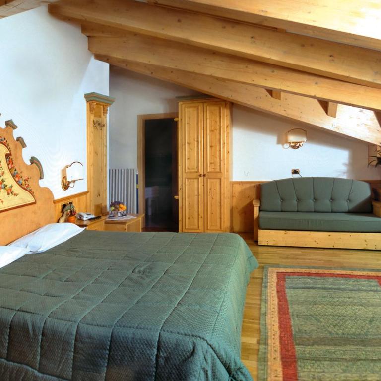 Hotel Dolomiti Schloss - Camera Quadrupla Classic - 1