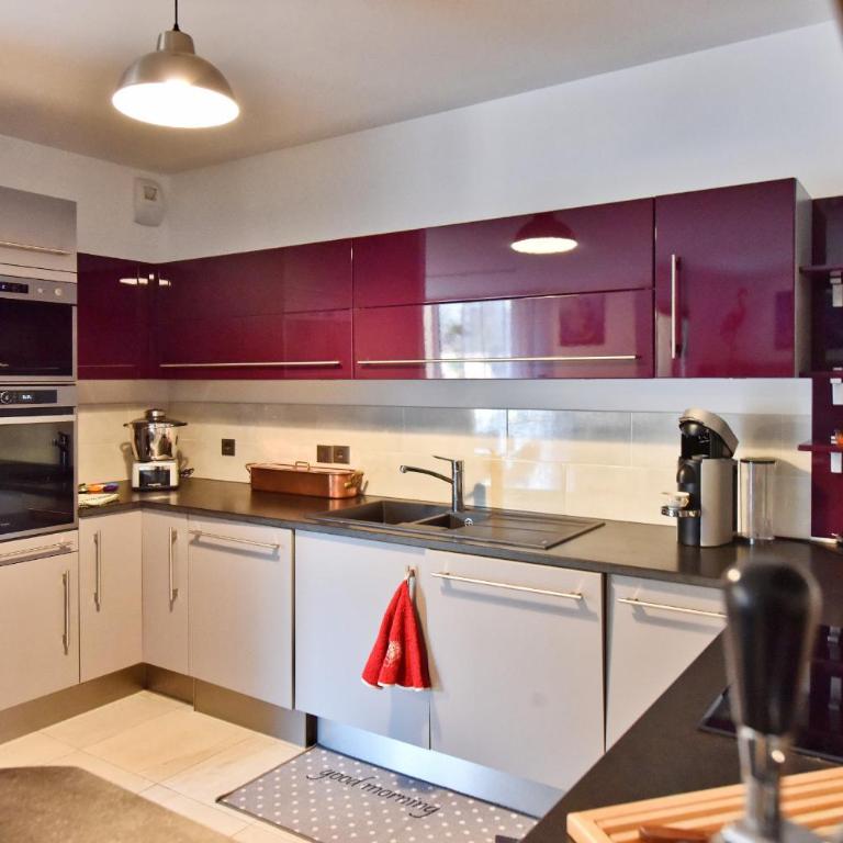 2-Br with Terrace and Pool in the Heart of Palm Beach - Appartement - 10