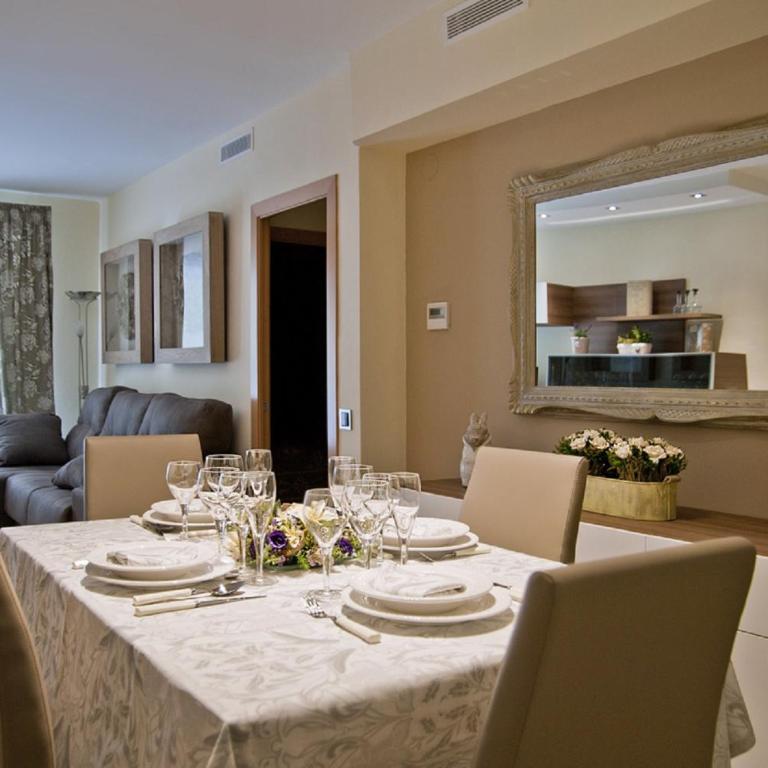 Tendency Sagrada Familia Deluxe - Apartment with Balcony - 1