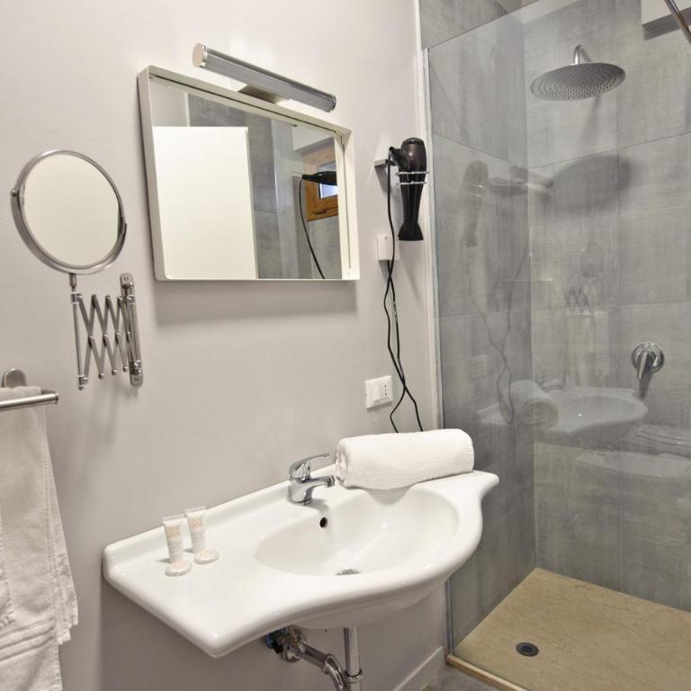 Relais Lo Stagnone - Camera Matrimoniale con Vista Giardino - 11