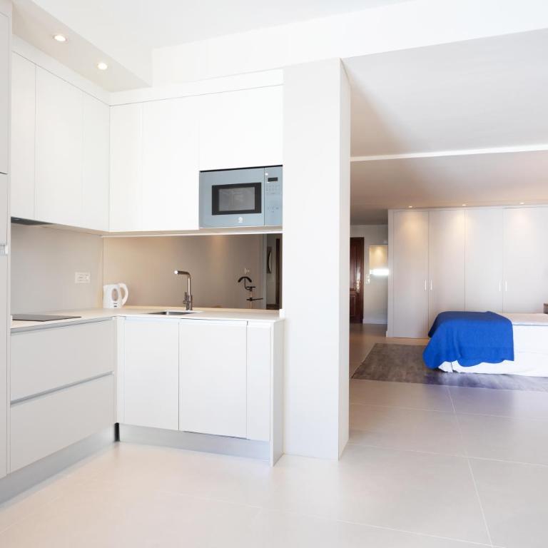 Rooms & Suites Loft 2H - Central Arrecife, Lanzarote - Free Parking - Apartamento - 5