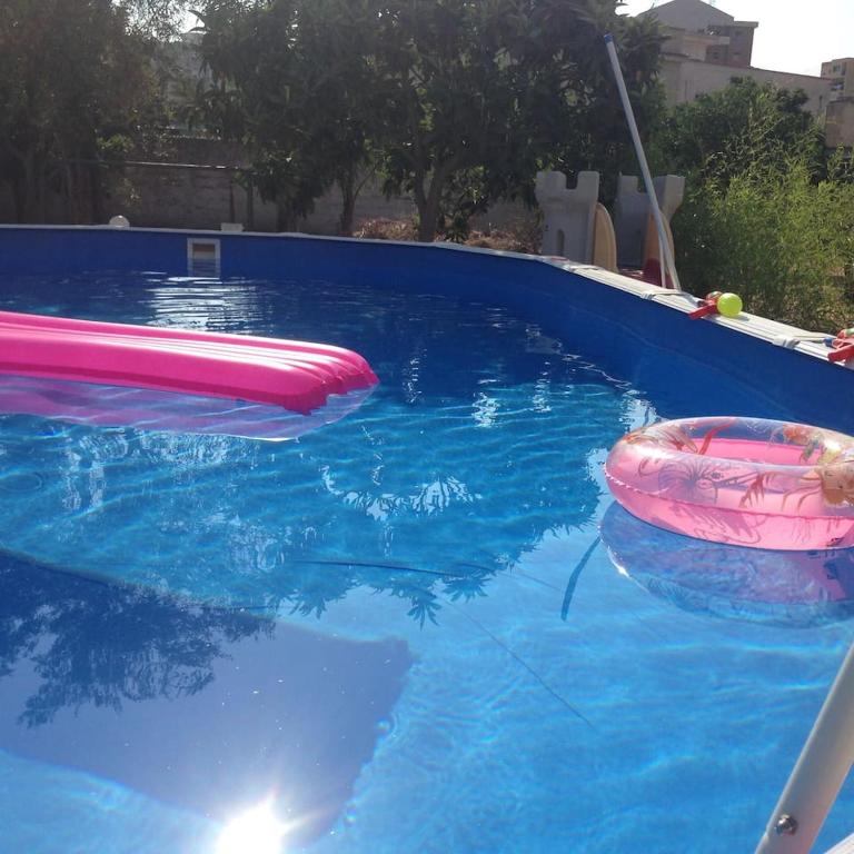 White Home. Casa Relax, piscina, free wi-fi & posto auto. - Casa con 1 Camera da Letto - 1