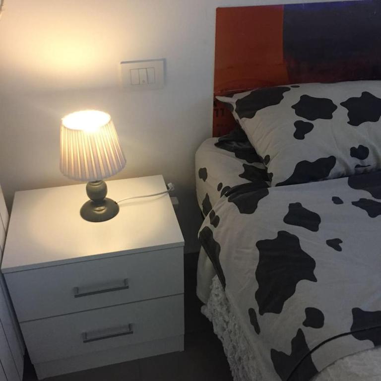 White Home. Casa Relax, piscina, free wi-fi & posto auto. - Casa con 1 Camera da Letto - 12