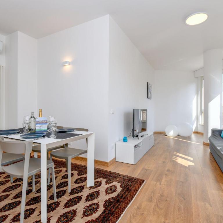 My Peschiera Town Home - Two-Bedroom Apartment - 4