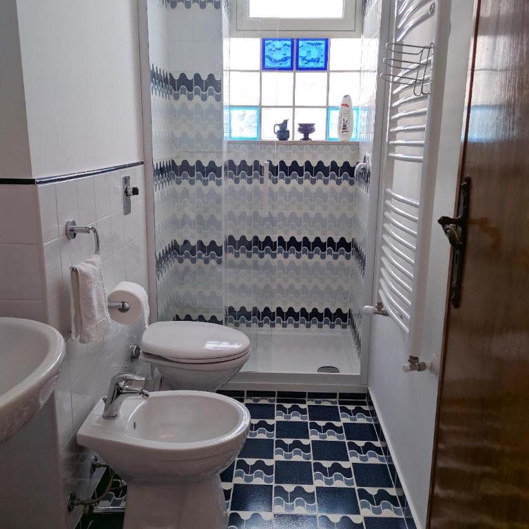 Olivarooms - Triple Room with Private External Bathroom - 4