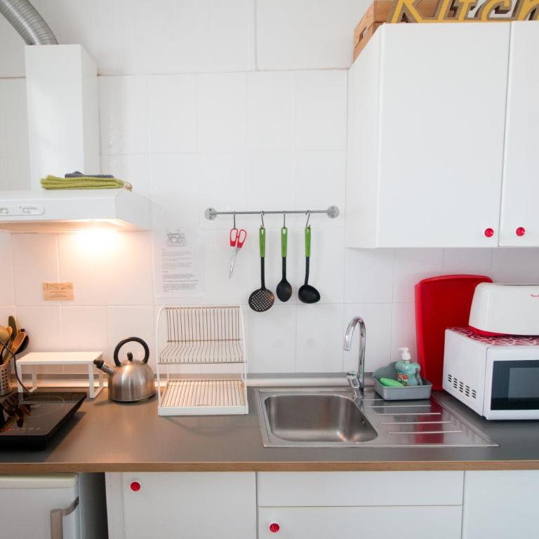 Bed and Beach Barcelona Apartments - Standard Apartment - 22