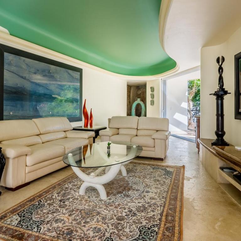 Luxury Beach Frontage Villa with amazing views for Rent - Villa - 33