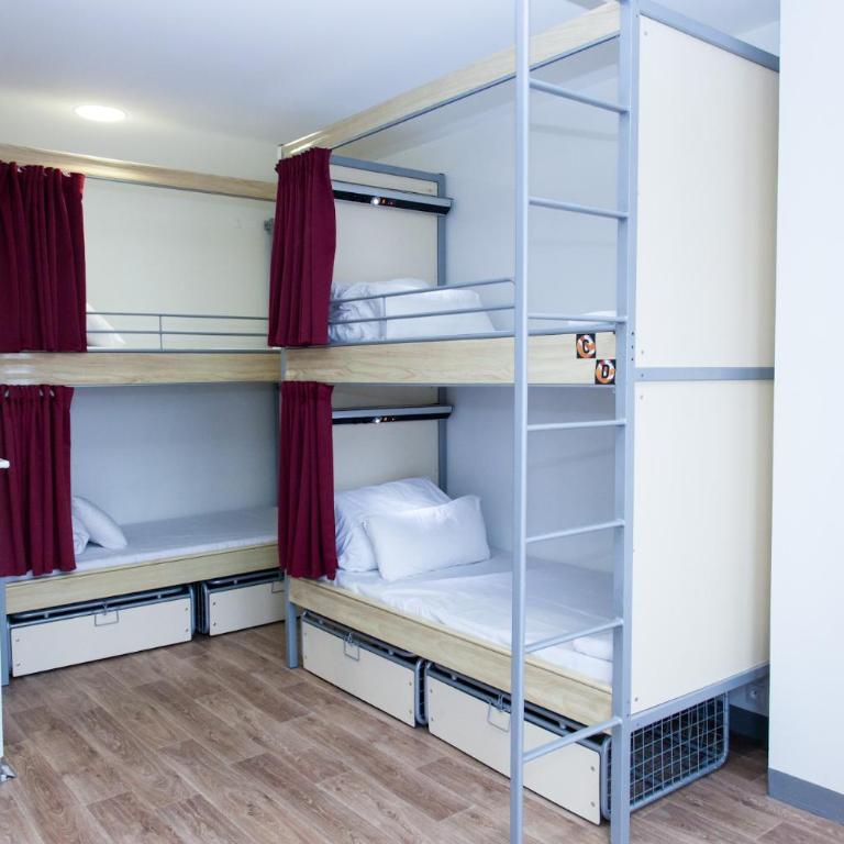 St Christopher's Paris - Gare du Nord - Lit dans un Dortoir pour Femmes de 4 Lits avec Salle de Bains Commune - 3