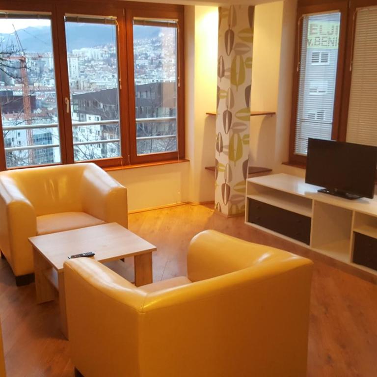 Beautiful View Of Sarajevo Center - Apartment with Garden View - 8