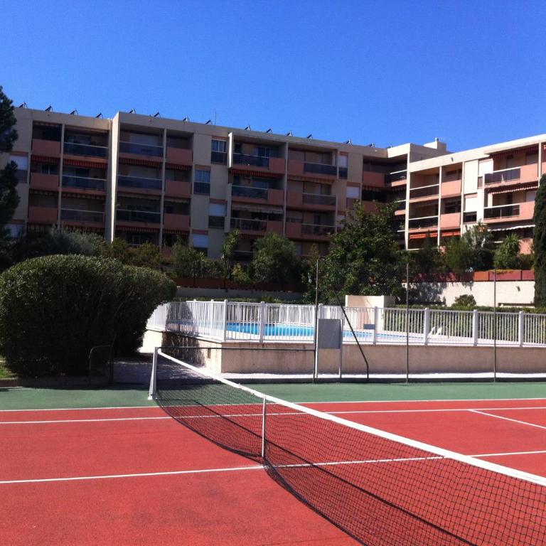 T1 résidence privée bien situé,piscine,tennis,parking - Apartment mit 1 Schlafzimmer - 7