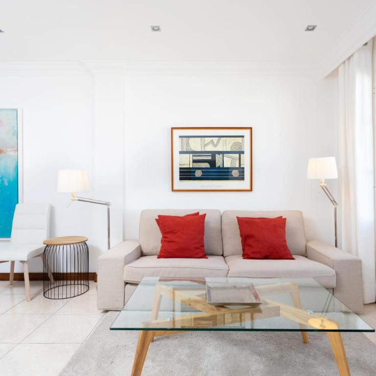 Rooms & Suites Balcony 3D - Central Arrecife, Lanzarote - Free Parking - Apartamento de 3 dormitorios - 3