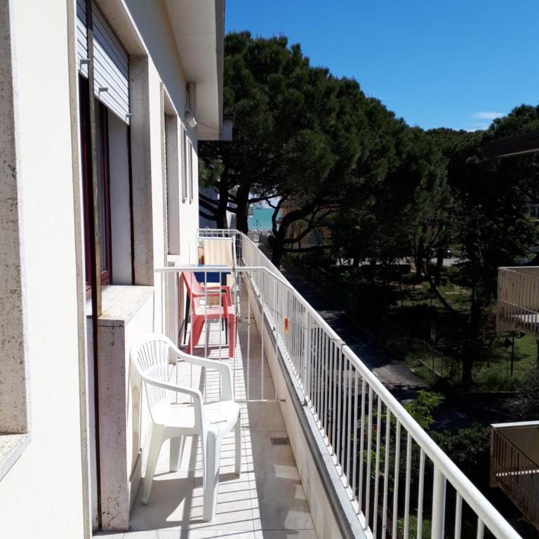 Hotel Villa Dina - Camera Tripla - 10