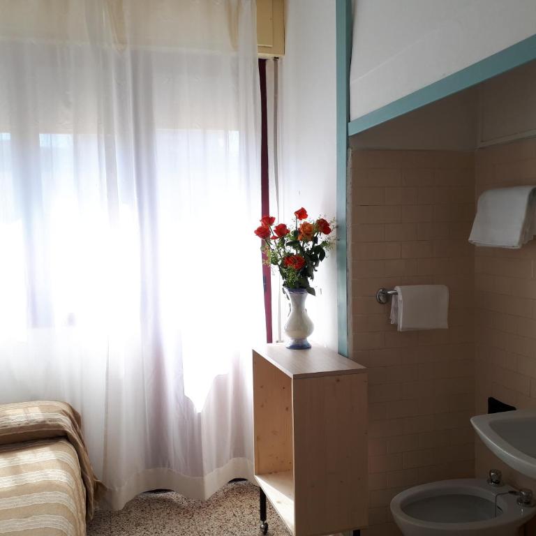 Hotel Villa Dina - Camera Familiare (5 Adulti) - 1