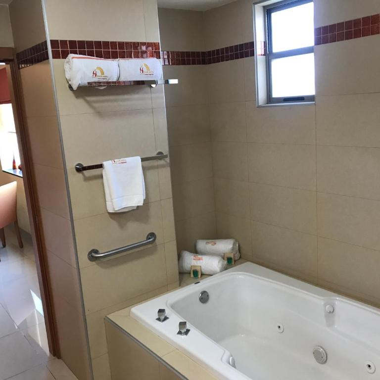 Hostalia Hotel Expo & Business Class - Junior Suite - 14