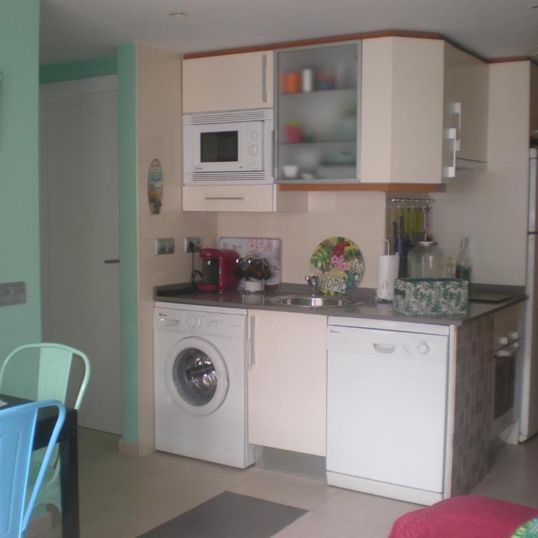 APARTAMENTO CON JACUZZI PRIVADO Y PARKING - Apartment - 32