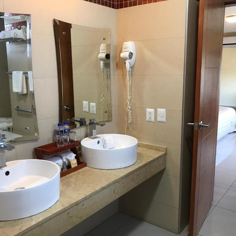 Hostalia Hotel Expo & Business Class - Junior Suite - 11