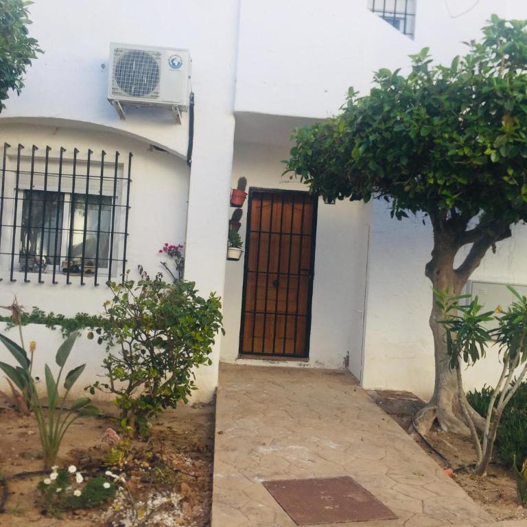 PRECIOSA CASITA JUNTO AL MAR - Two-Bedroom House - 21
