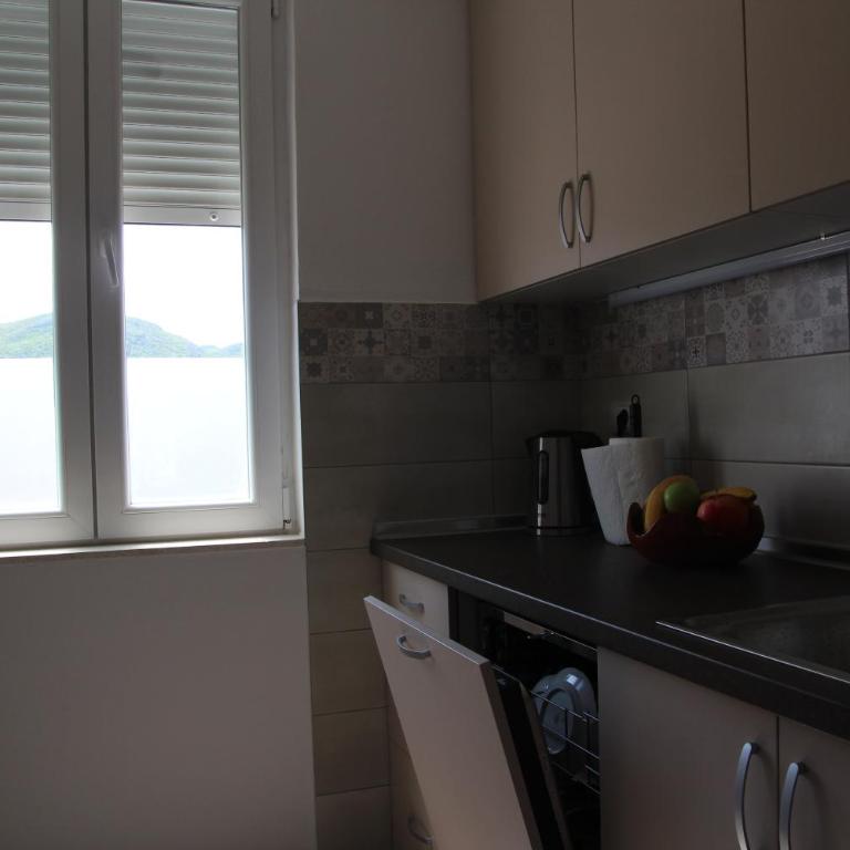 Sunny apartment with a view - Apartman sa Terasom - 9