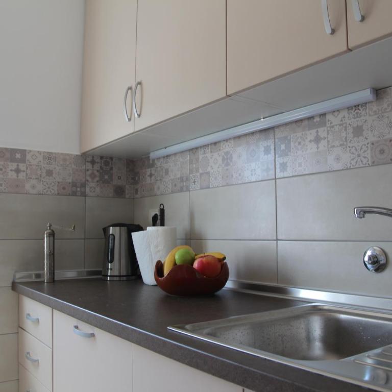 Sunny apartment with a view - Apartman sa Terasom - 4