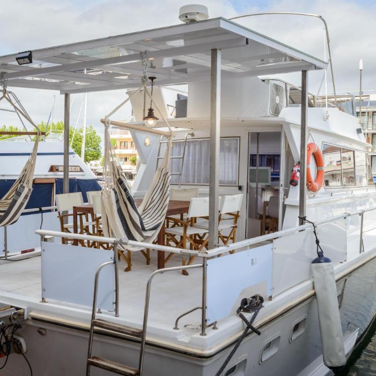 Port 27 - Barco - 6