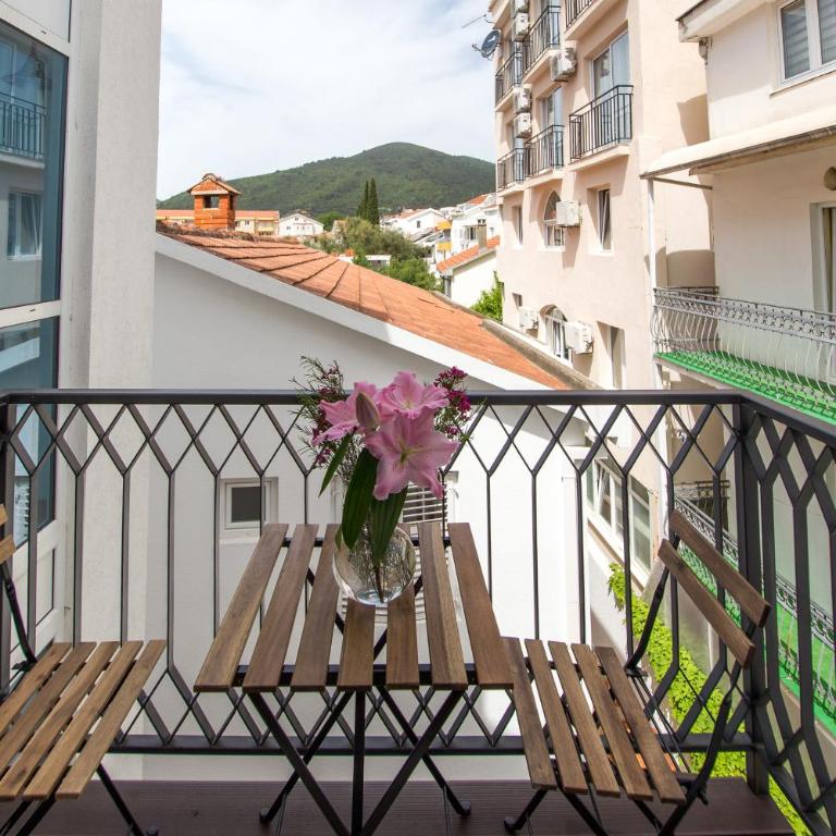 Villa DiEden - Dvokrevetna Soba sa Bračnim Krevetom i Balkonom - 8