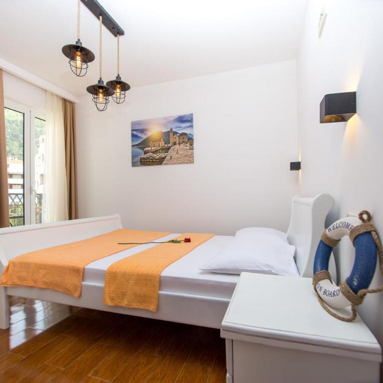 Villa DiEden - Dvokrevetna Soba sa Bračnim Krevetom i Balkonom - 6