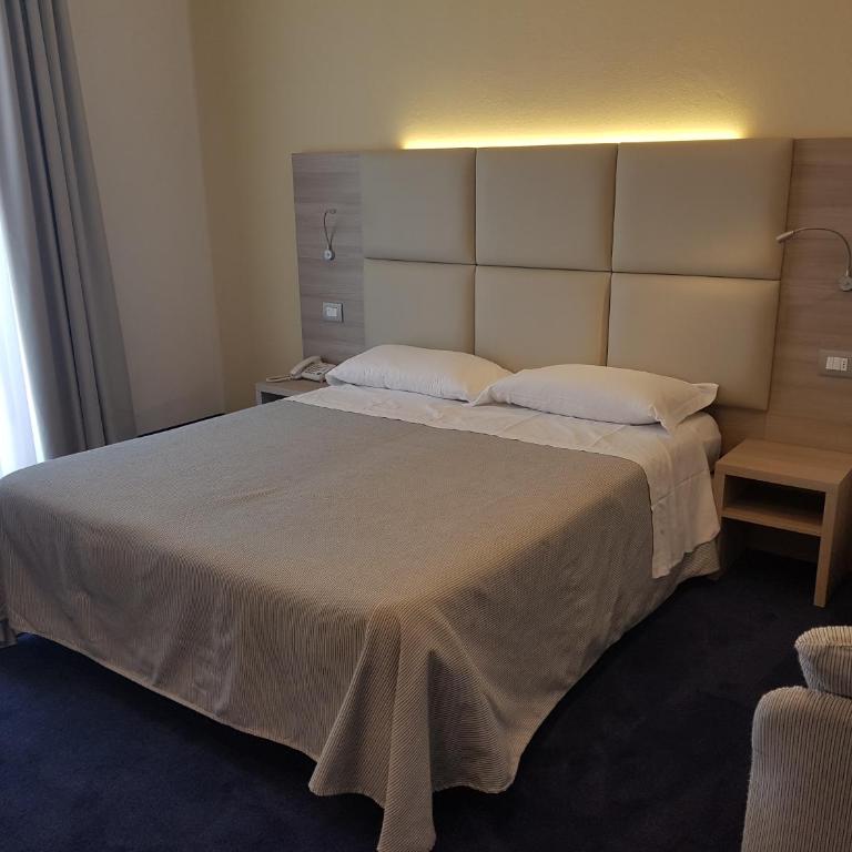 Hotel Bella Lazise - Camera Familiare Deluxe con Terrazza - 1