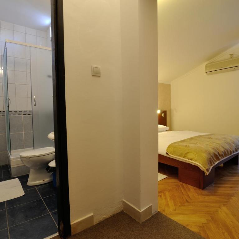 Vila Đurić - Ex Hotel Đurić - Standard Double Room - 4