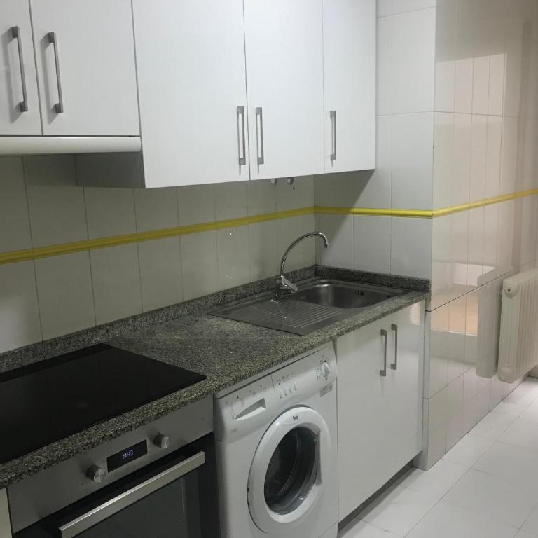 Vivienda Uso Turístico ESPIÑEIRA - Two-Bedroom Apartment - 9