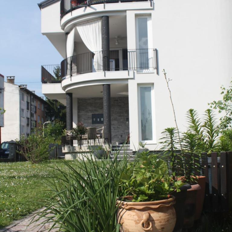 LGP Exclusive Apartment - Apartment - 4