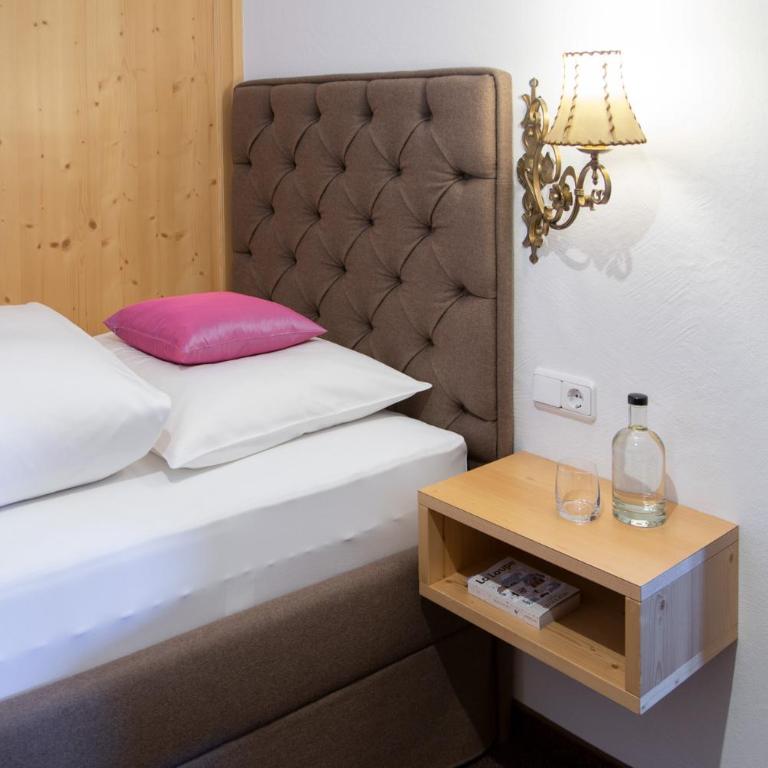 Pension Alpenfluh - Großes Doppelzimmer - 3