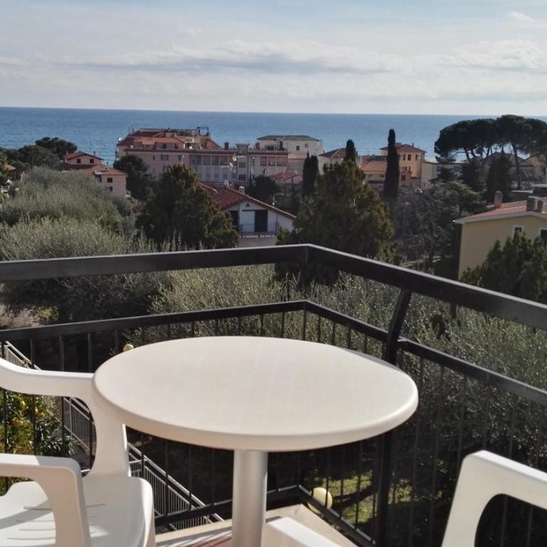 Residence La Carruba - Appartamento con 2 Camere da Letto, Balcone e Vista mare - 4