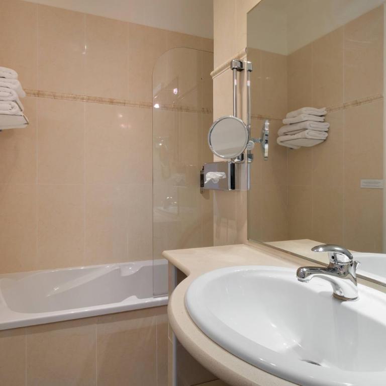 Hôtel & Spa Les Mouettes - Chambre Double - Vue sur Jardin - 3